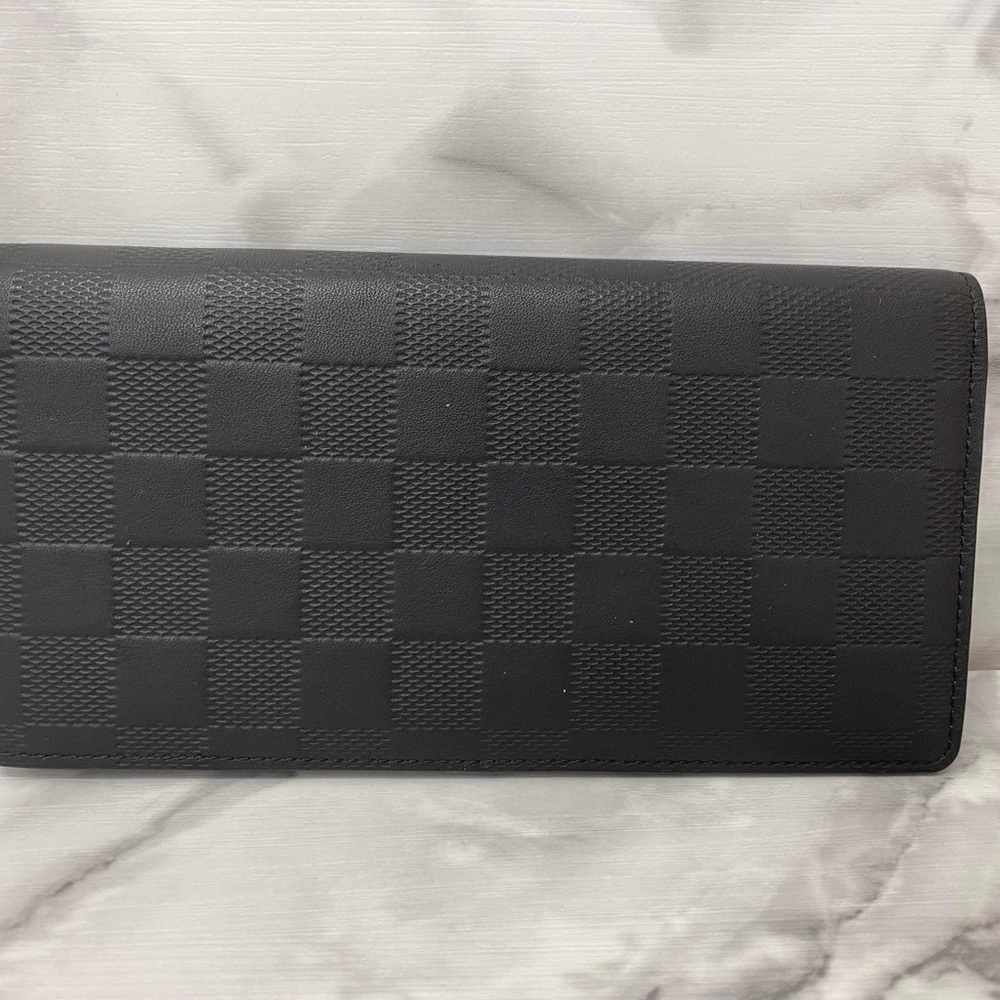 Louis Vuitton Wallet - Picture 13 of 14